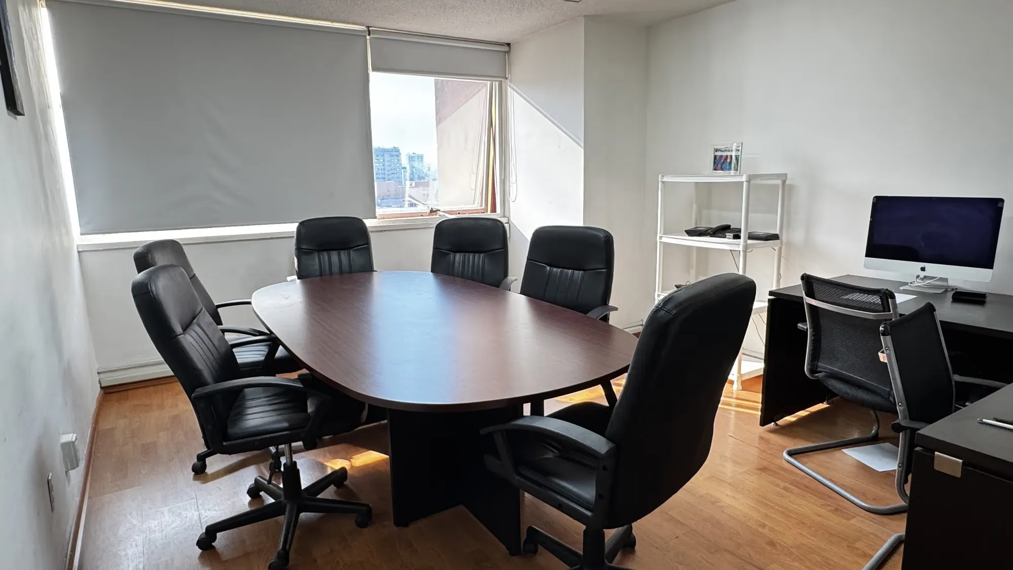 Oficina virtual y sala de juntas en Guadalupe Inn - Metrobús José María Velasco